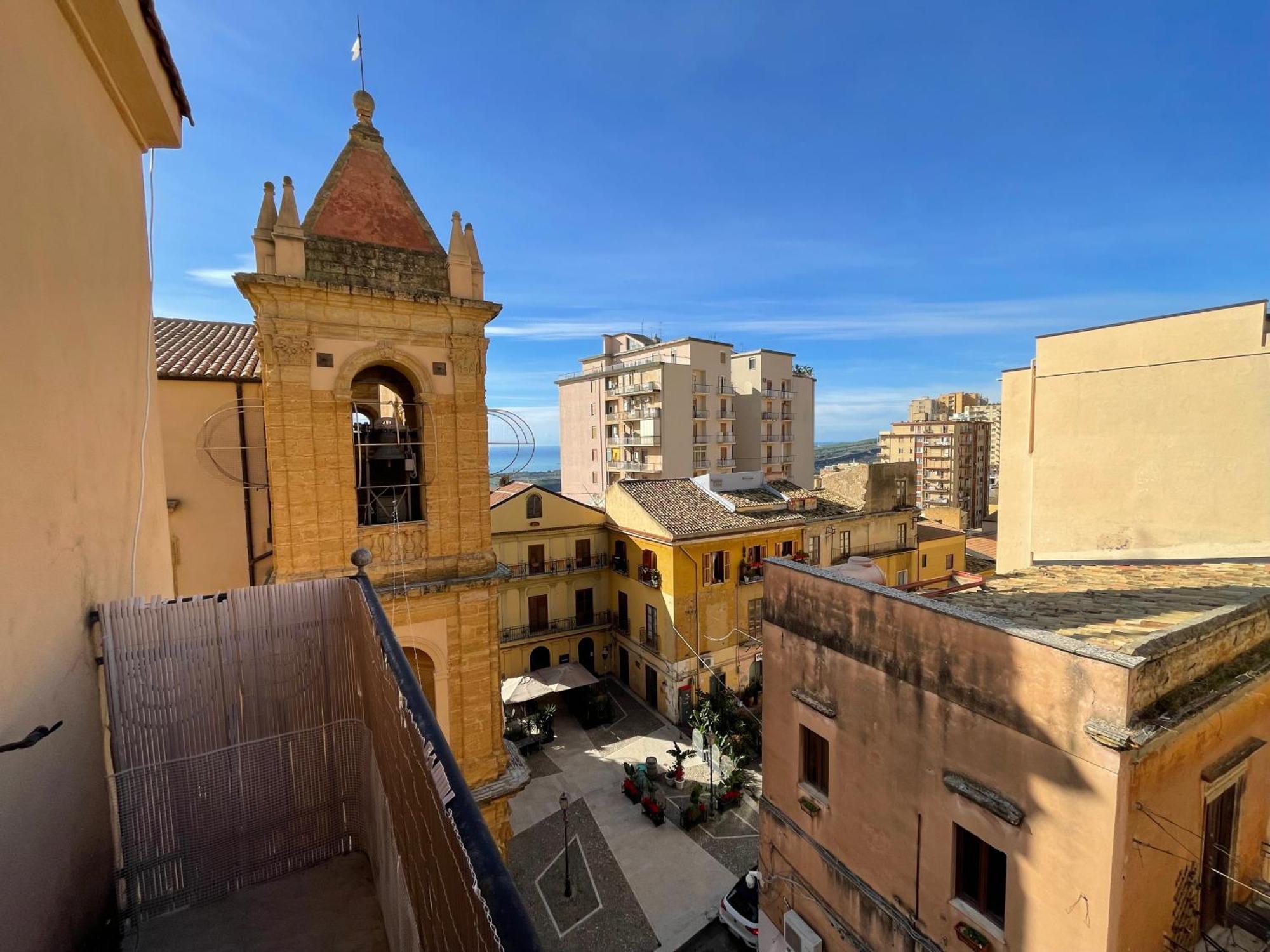 2 Apartments - Akragas Home 1 & 2 On Via Atenea City Center With View Agrigento Dış mekan fotoğraf